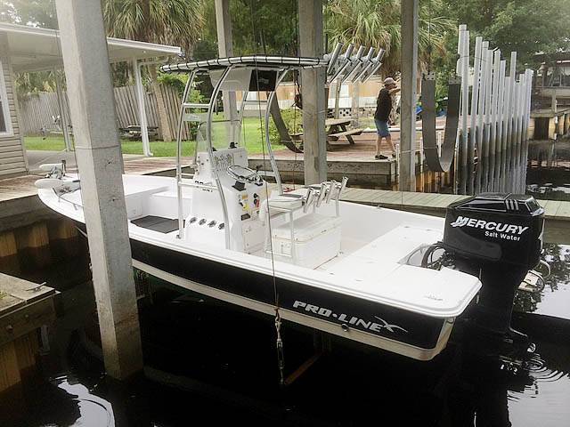2004 Pro-Line 22' with a SG300 boat t-top, photo 1 of 6