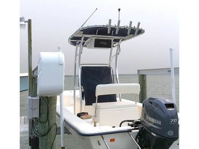 2005 Jones Brothers 198 Bateau with a SG600 boat t-top, photo 1 of 3