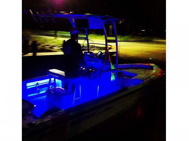 2005 Sea Hunt Navigator 22' with a SG300 boat t-top, photo 3 of 3