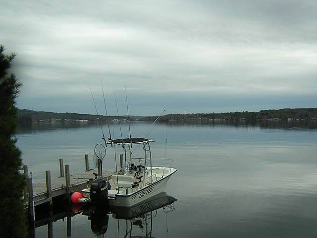 2007 Boston Whaler 17' with a SG600 boat t-top, photo 1 of 5
