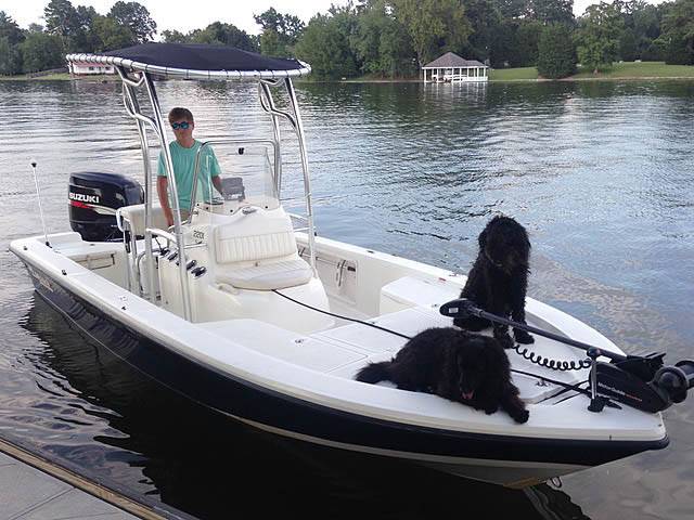 2007 Mako 2201 with a SG600 boat t-top, photo 1 of 6