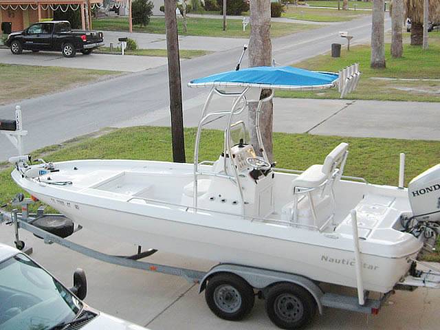 2008 NauticStar Bay 2200 with a SG600 boat t-top, photo 1 of 3