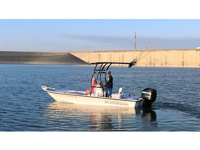 2009 Kenner 180 VX with a SG300 boat t-top, photo 1 of 6
