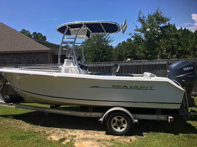 2009 Sea Hunt Ultra 196 with a SG300 boat t-top, photo 1 of 2