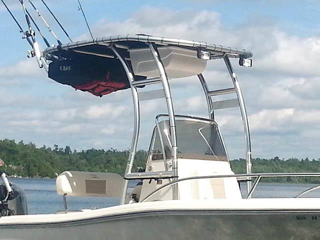 2011 Pioneer 180 Sportfish with a SG300 boat t-top, photo 2 of 5