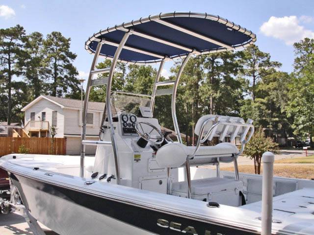 2011 Sea Hunt XP 21' with a SG300 boat t-top, photo 2 of 8