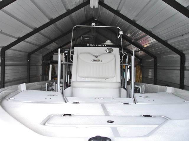 2011 Sea Hunt XP 21' with a SG300 boat t-top, photo 3 of 8