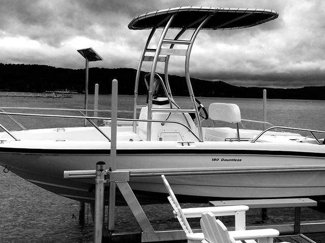 2012 Boston Whaler Dauntless 180 with a SG300 boat t-top, photo 3 of 3
