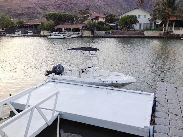 2012 Sea Fox 18 Foot Center Console with a SG300 boat t-top, photo 3 of 4