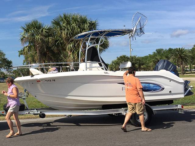 2014 Robalo R180 with a SG600 boat t-top, photo 3 of 4