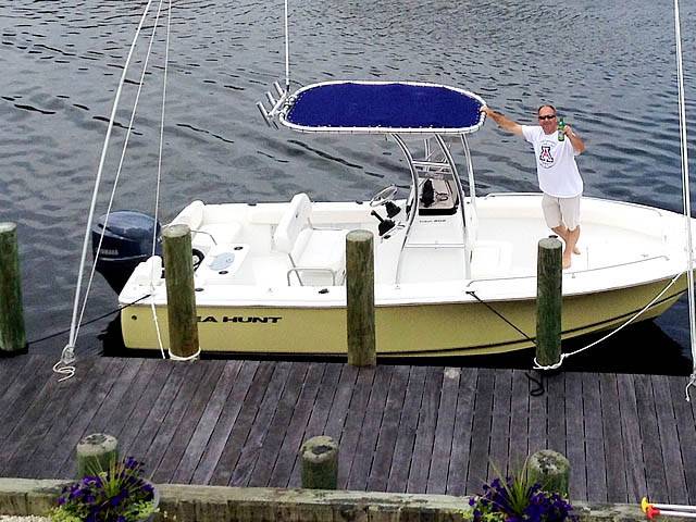 2014 Sea Hunt 202 with a SG300 boat t-top, photo 3 of 6