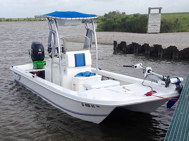 2014 Twin Vee Bay Cat 22' with a SG600 boat t-top, photo 3 of 8