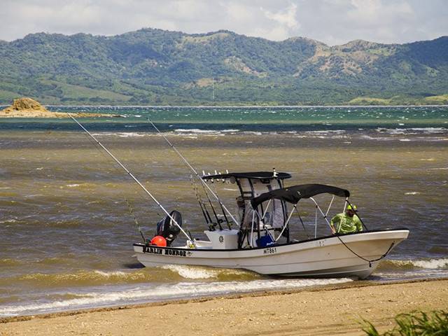 2015 Yamaha Consuelo with a SG300 boat t-top, photo 1 of 4