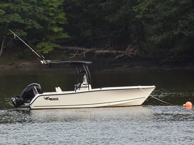 2016 Mako 204CC with a SG300 boat t-top, photo 1 of 2