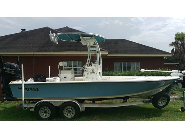 2017 Mako LTS 21' with a SG300 boat t-top, photo 1 of 4