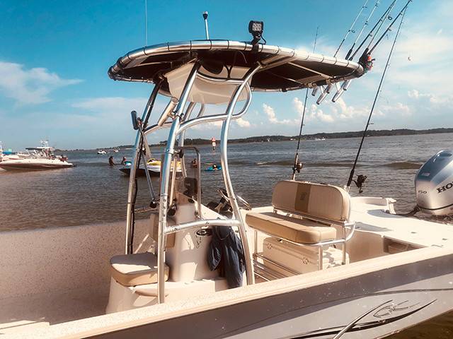 2018 Carolina Skiff 258 DLV with a SG600 boat t-top, photo 2 of 4