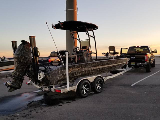 2018 Excel Bay Pro 22' with a SG600 boat t-top, photo 1 of 4