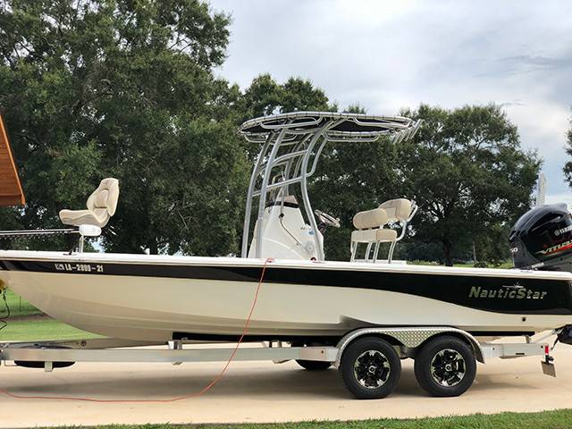 2018 NauticStar 227xts with a SG900 boat t-top, photo 1 of 2