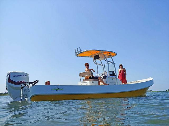 2018 Uforia Panga Costa Del Sol 25' with a SG600 boat t-top, photo 3 of 4