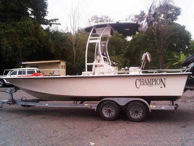 Champion CC 23' with a SG300 boat t-top, photo 2 of 3