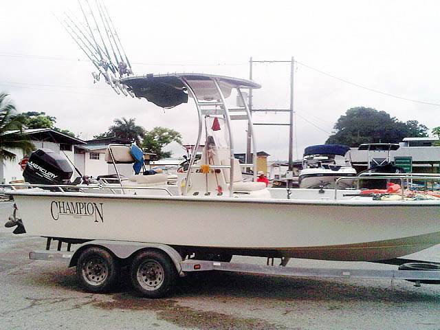 Champion CC 23' with a SG300 boat t-top, photo 1 of 3