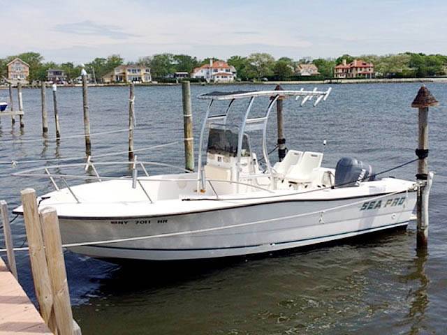 Sea Pro CC 21' with a SG300 boat t-top
