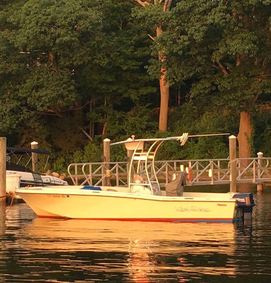 1972 22' Mako with a SG300 boat t-top