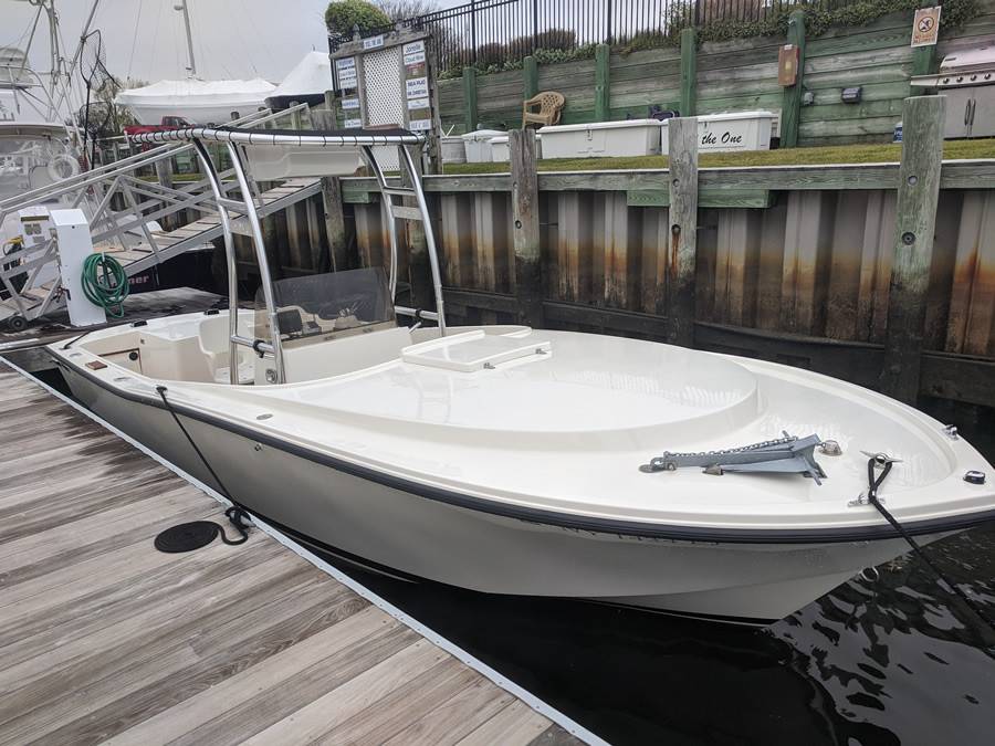 1975 Mako CC 23 I/O with a SG300 boat t-top, photo 2 of 6