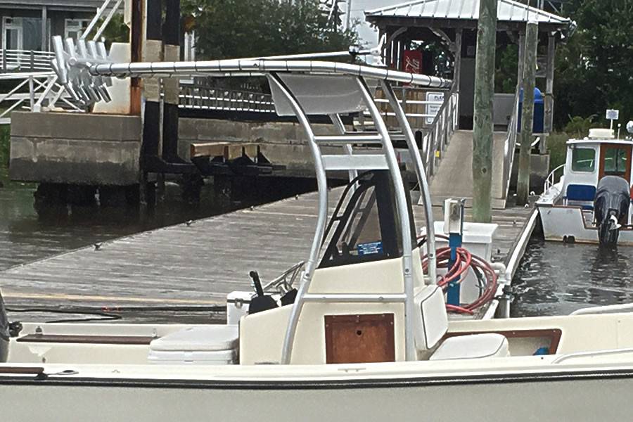 1984 Mako 235 with a SG300 boat t-top, photo 2 of 3
