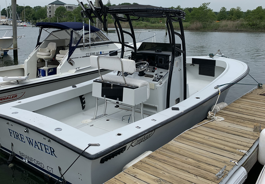 1986 Rampage Center Console with a SG900 boat t-top, photo 2 of 7