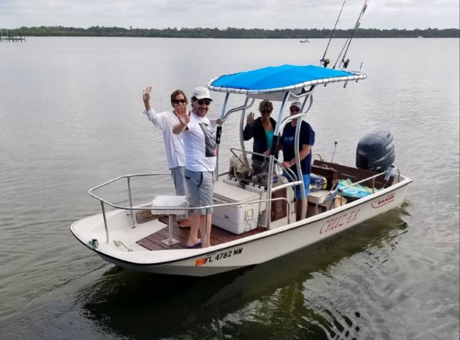 1989 Boston Whaler Montauk with a SG600 boat t-top, photo 2 of 7