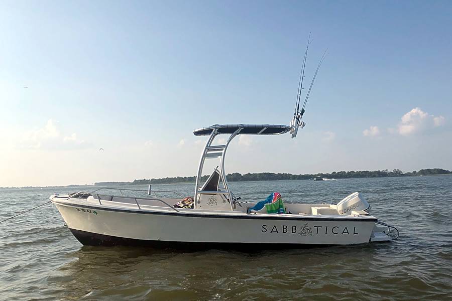 1990 Pro-Line with a SG300 boat t-top, photo 3 of 6