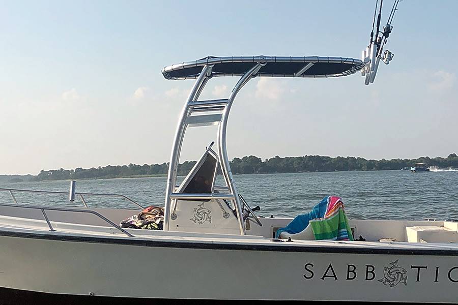 1990 Pro-Line with a SG300 boat t-top, photo 2 of 6