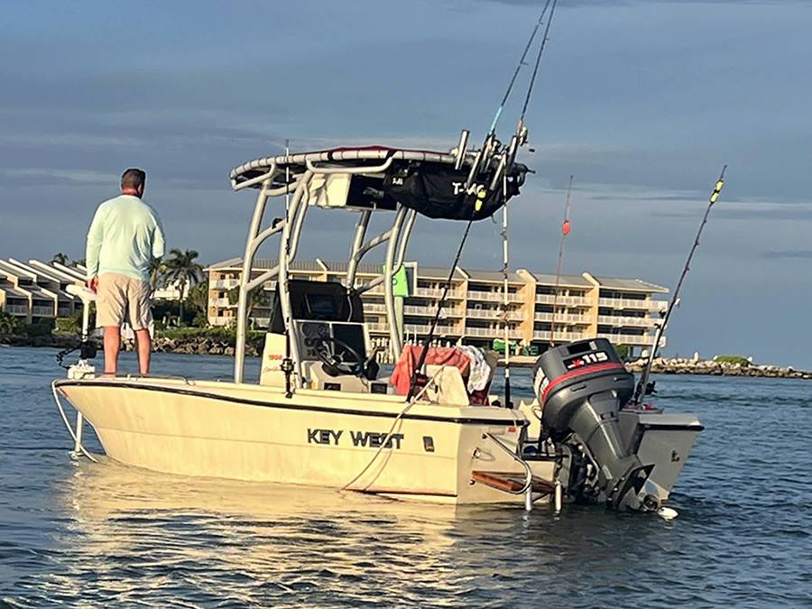 1993 Key West 1900 Sportsman with a SG900 boat t-top, photo 2 of 8