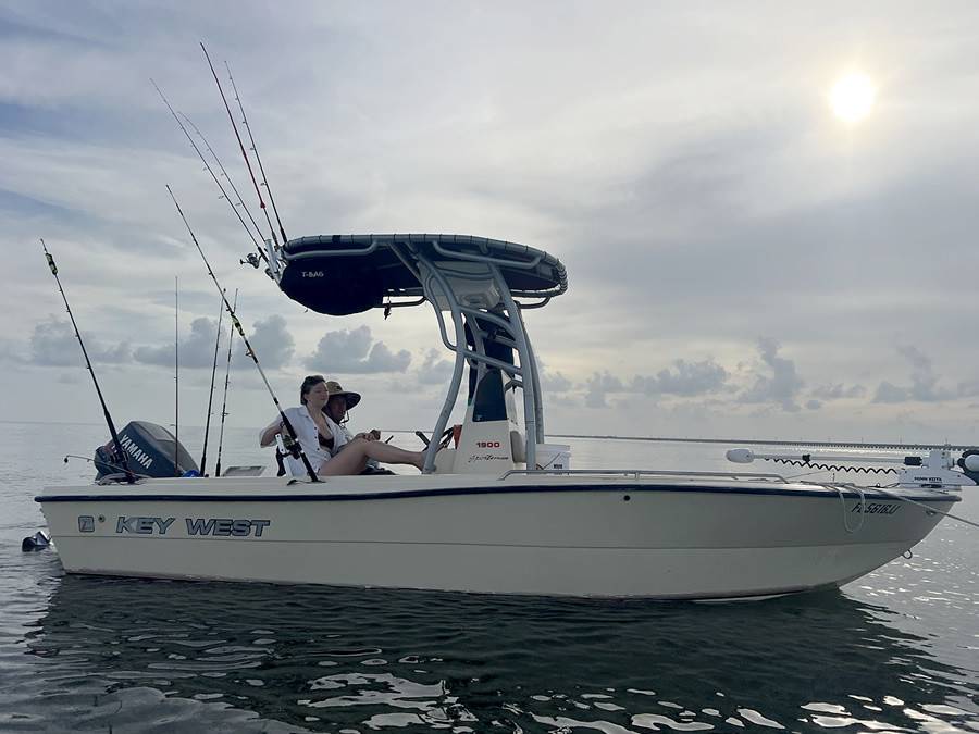 1993 Key West 1900 Sportsman with a SG900 boat t-top, photo 3 of 8