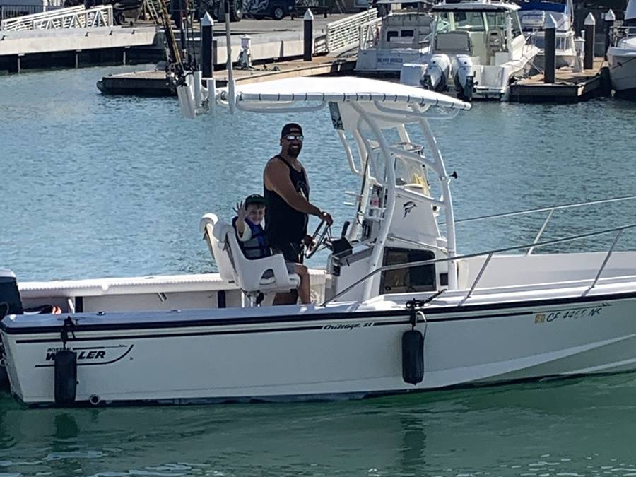 1995 Boston Whaler 21’ Outrage with a SG900 boat t-top, photo 1 of 8