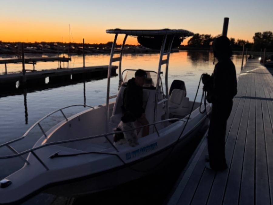 1996 Wellcraft 195ccf with a SG300 boat t-top, photo 1 of 6