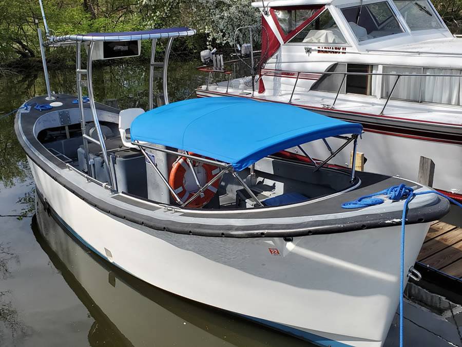 1997 OTEC 26ft Motor Surf Boat with a SG300 boat t-top, photo 1 of 4