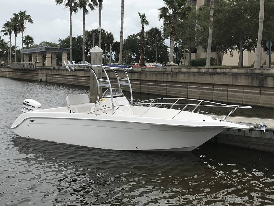 1997 Wellcraft 22' with a SG300 boat t-top, photo 1 of 4