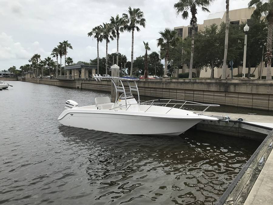 1997 Wellcraft 22' with a SG300 boat t-top, photo 2 of 4