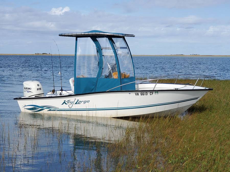 2000 Key Largo 175 with a SG300 boat t-top