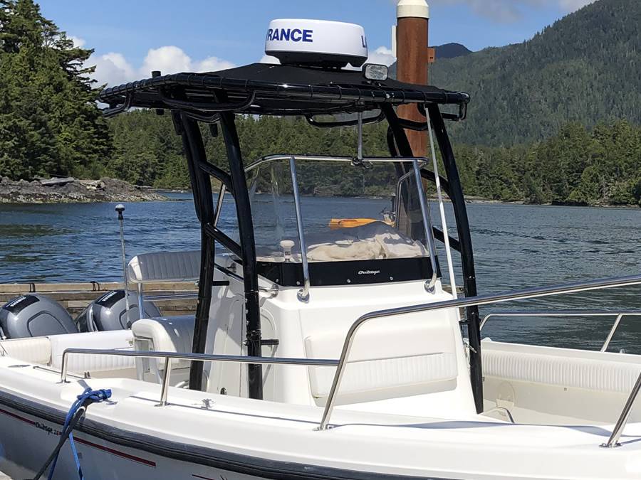 2001 Boston Whaler 26 Outrage with a SG900 boat t-top, photo 2 of 6