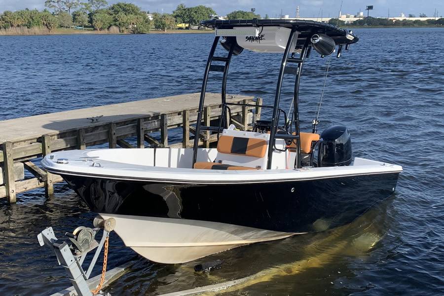 2001 EdgeWater 18 with a SG300 boat t-top, photo 1 of 4