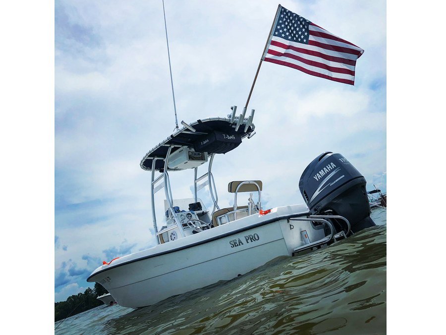 2002 Sea Pro 190 center console with a boat t-top, photo 1 of 4