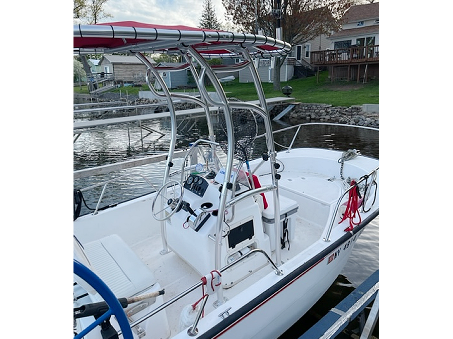 2003 Boston Whaler Montauk 17 with a SG600 boat t-top, photo 2 of 5