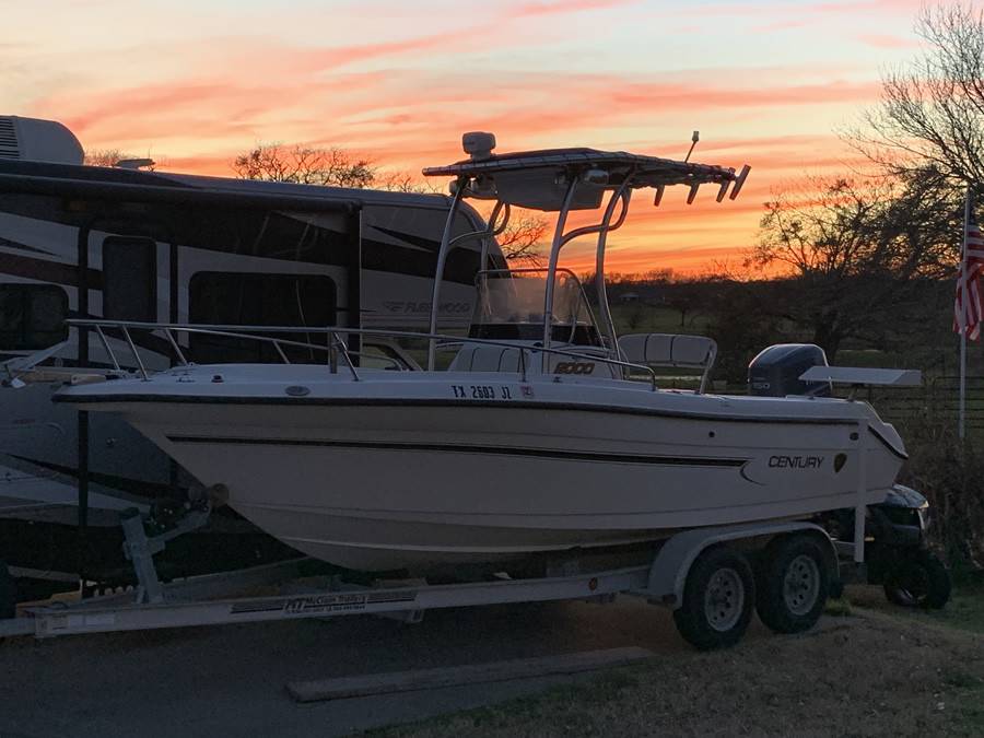 2003 Century 2000 Center Console with a SG600 boat t-top, photo 2 of 7
