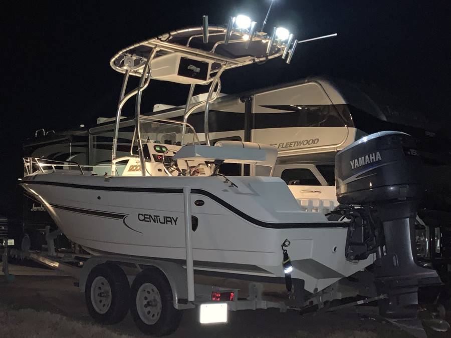 2003 Century 2000 Center Console with a SG600 boat t-top, photo 1 of 7