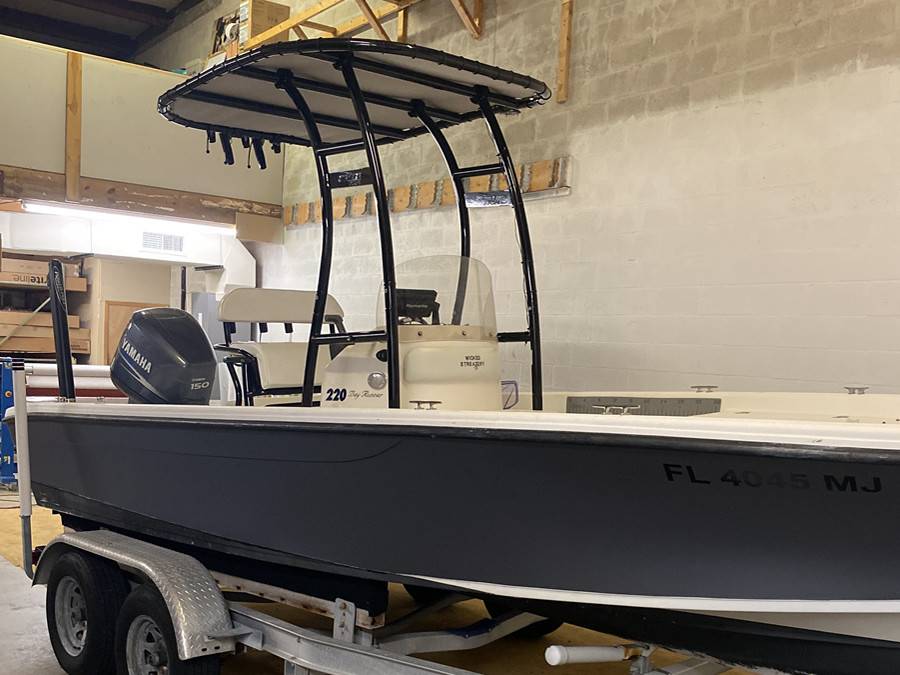 2003 Sea Chaser 220 Bay Runner with a SG300 boat t-top, photo 3 of 3
