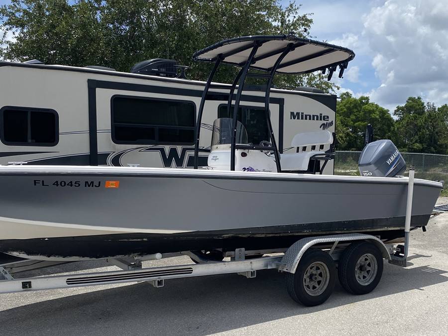 2003 Sea Chaser 220 Bay Runner with a SG300 boat t-top, photo 2 of 3
