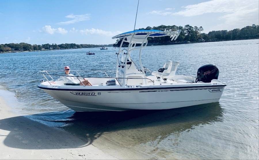 2004 Boston Whaler 190 Nantucket with a SG600 boat t-top, photo 2 of 4